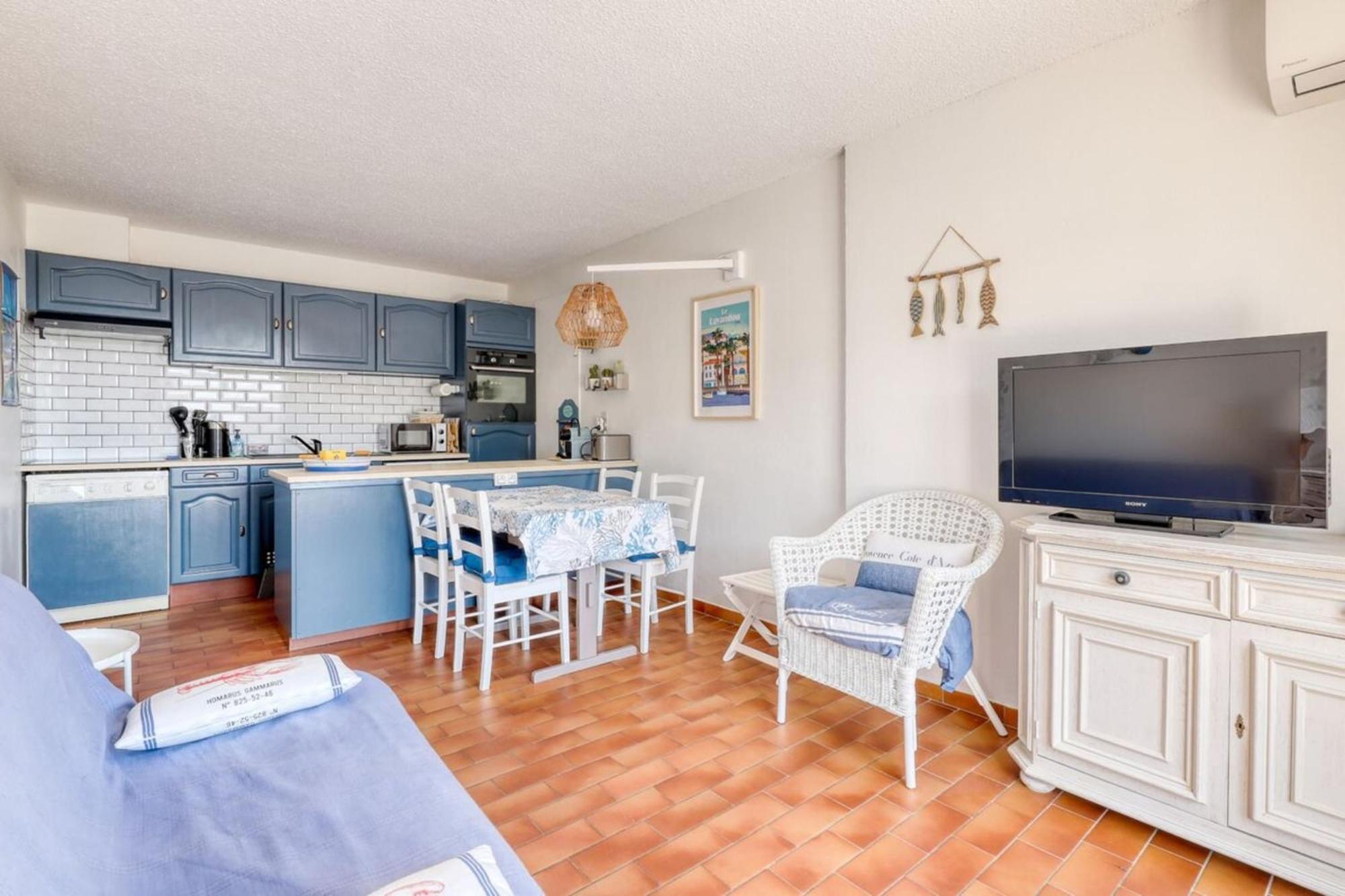Exceptional View In Saint-Clair For 4 People Apartment Le Lavandou Exterior photo